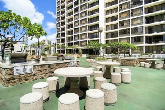 Apartment Oceanview Retreat On 19th Floor Near Waikiki