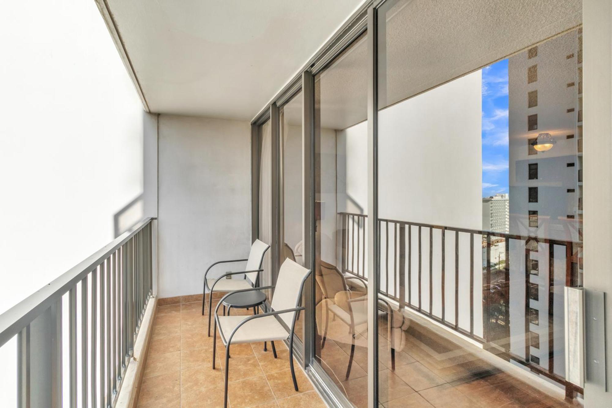 Apartment Oceanview Retreat On 19th Floor Near Waikiki