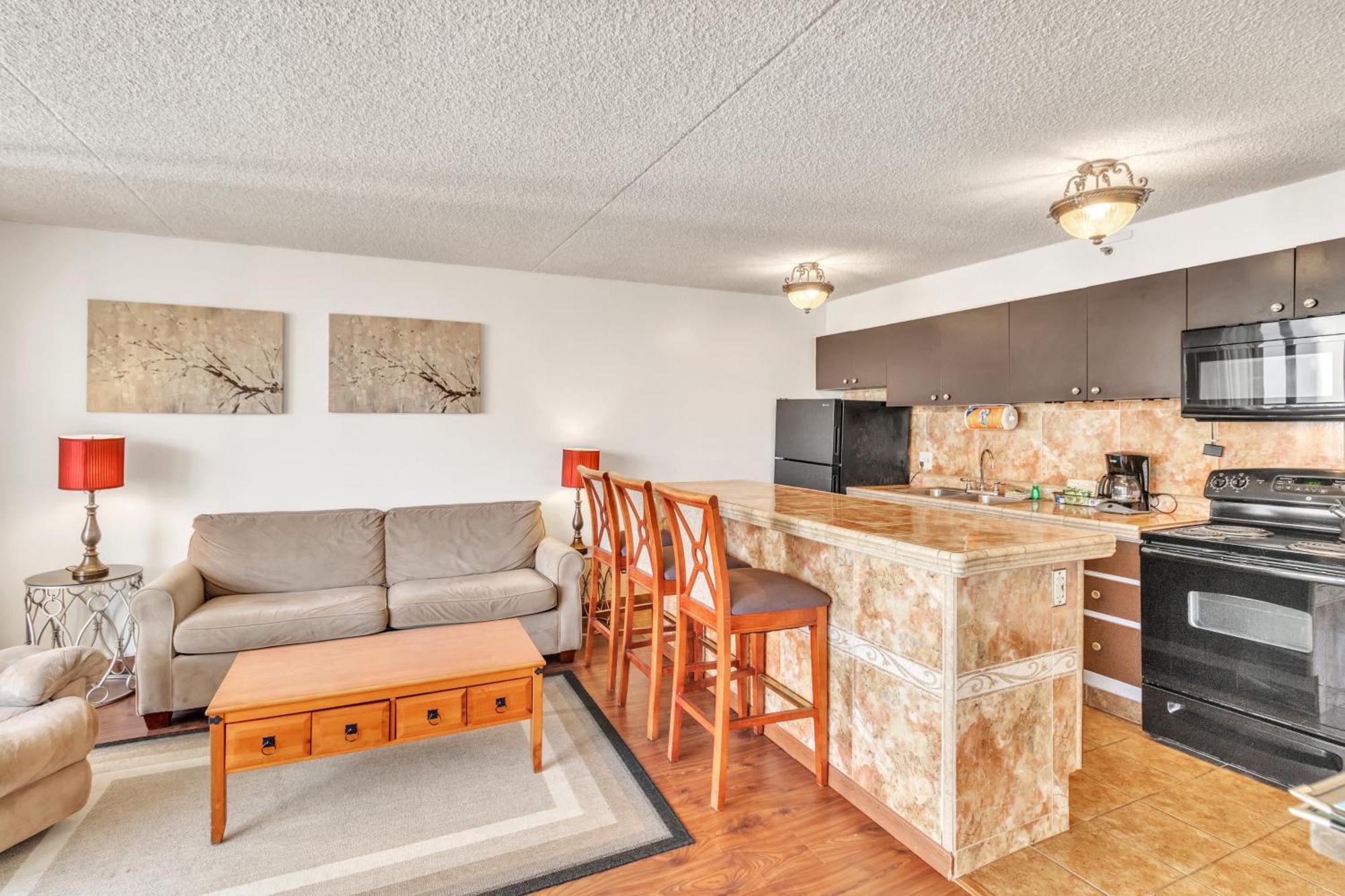 Oceanview Retreat On 19th Floor Near Waikiki Apartment